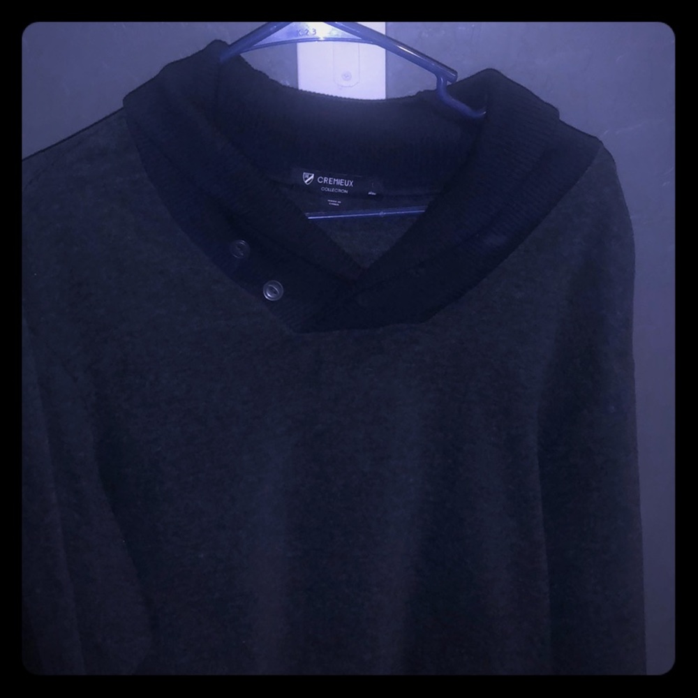 Men’s navy sweater only worn once